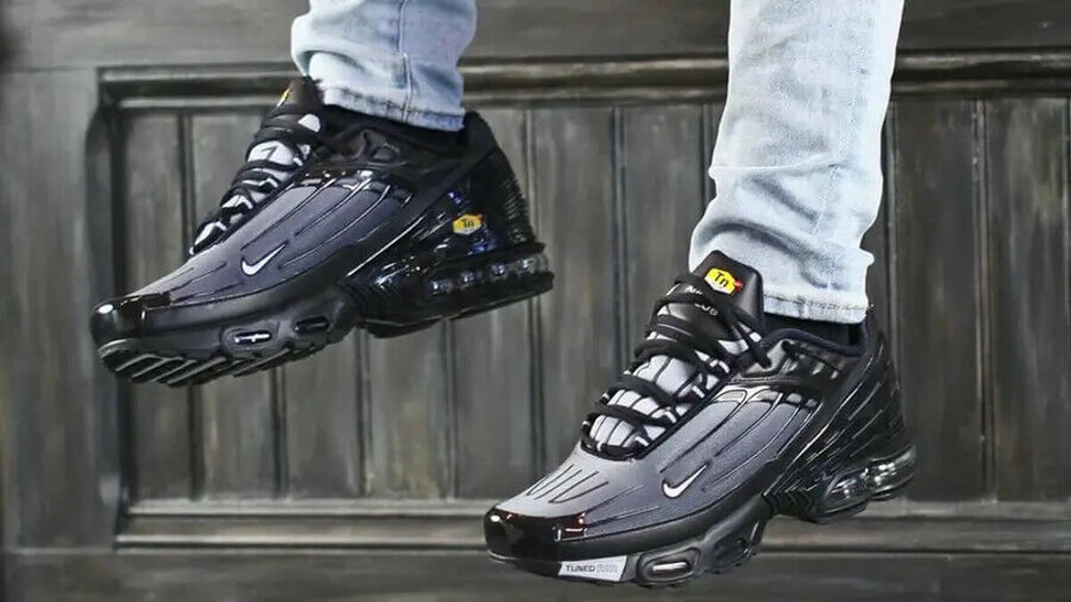 Nike Air Max Plus III - black/white