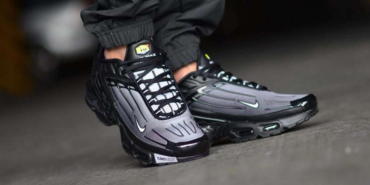 Nike Air Max Plus III - black/white