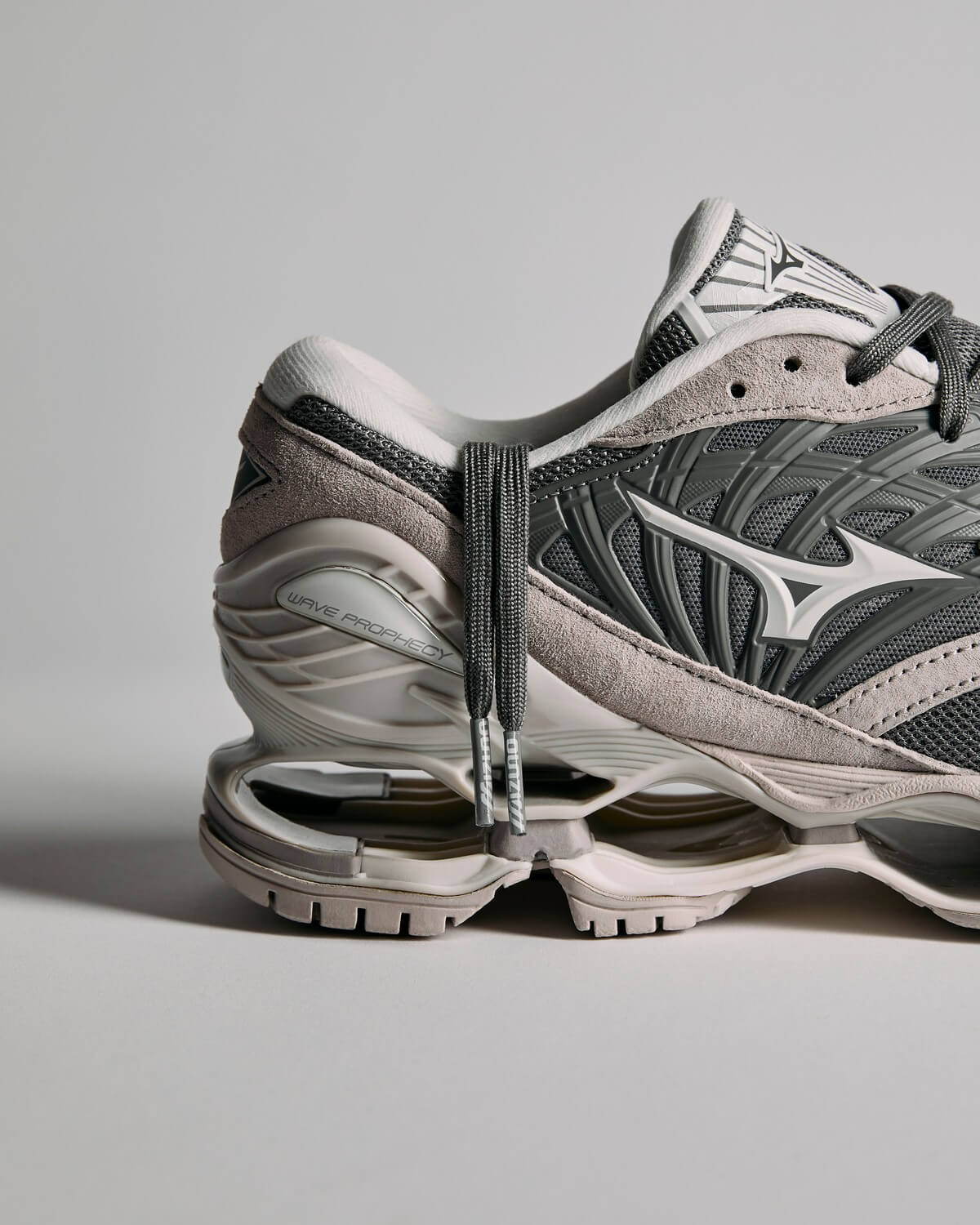 Mizuno Wave Prophcy LS "Mockingbird"