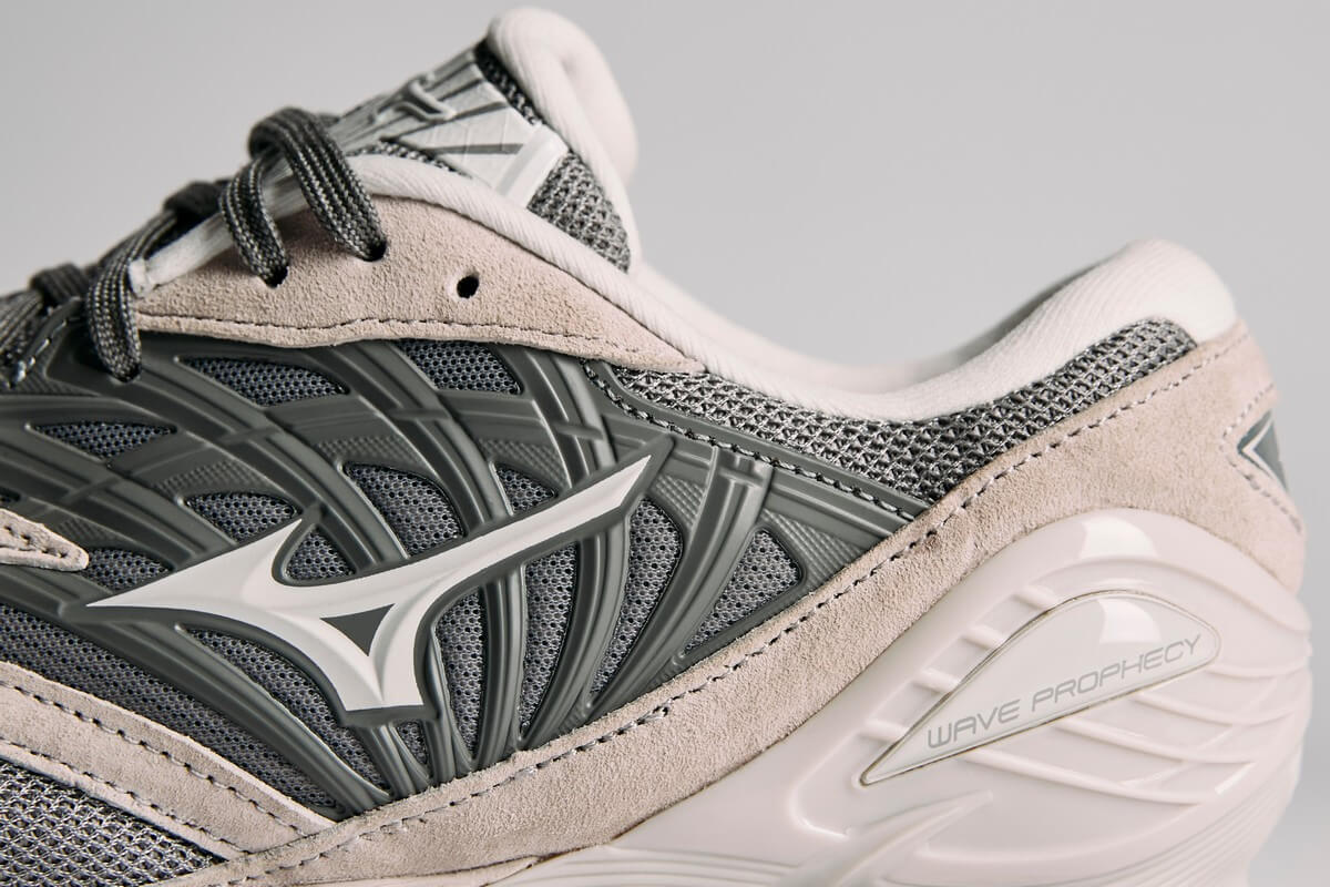 Mizuno Wave Prophcy LS "Mockingbird"