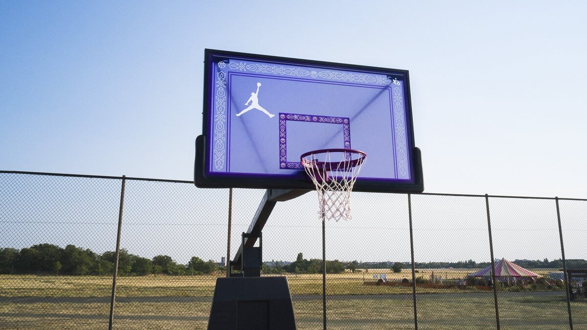 Satou Sabally und Jordan Brand haben ein Berliner Basketballfeld für junge Mädchen gestaltet