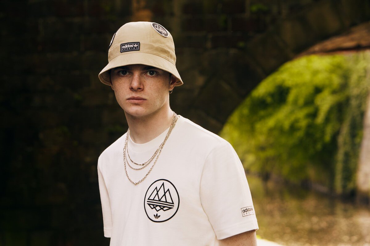 adidas SPEZIAL Patch Bucket Hat - HF9314 / adidas SPEZIAL Mod Trefoil Tee - HC0400