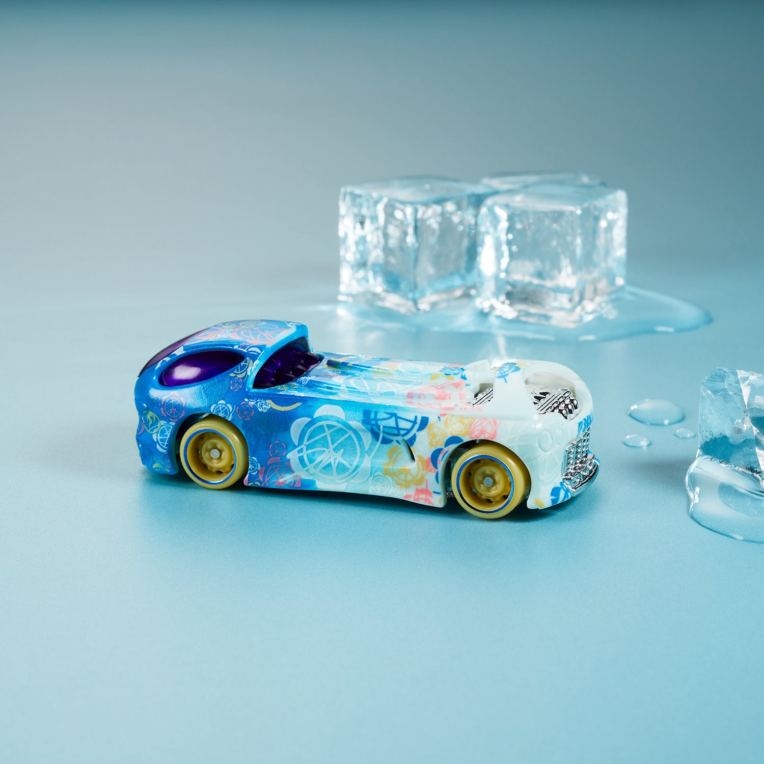 Sean Wotherspoon x Hot Wheels x adidas Deora II model car
