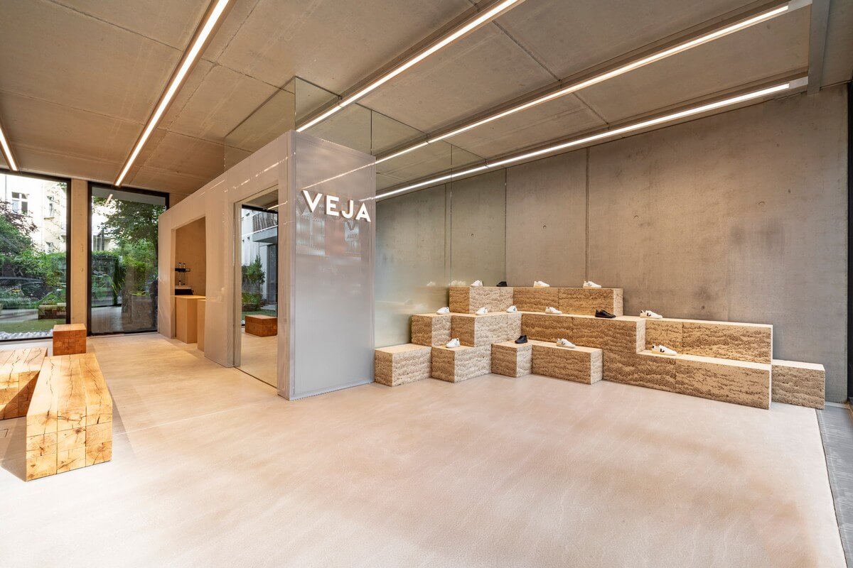 VEJA Store Berlin startet Schuh-Reparaturservice