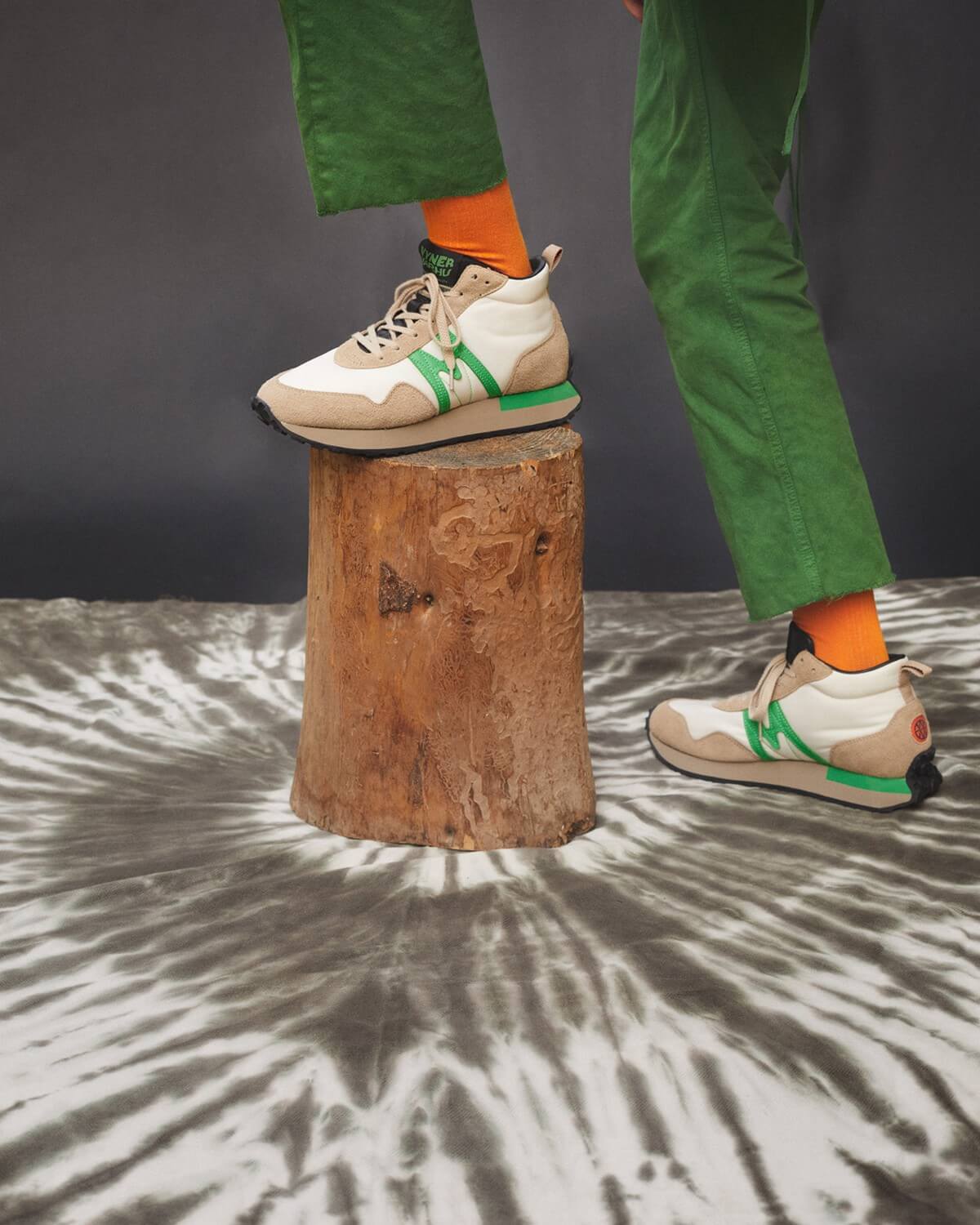 Karhu x Vyner Articles M-Runner "Todellisuuden Mestarit"