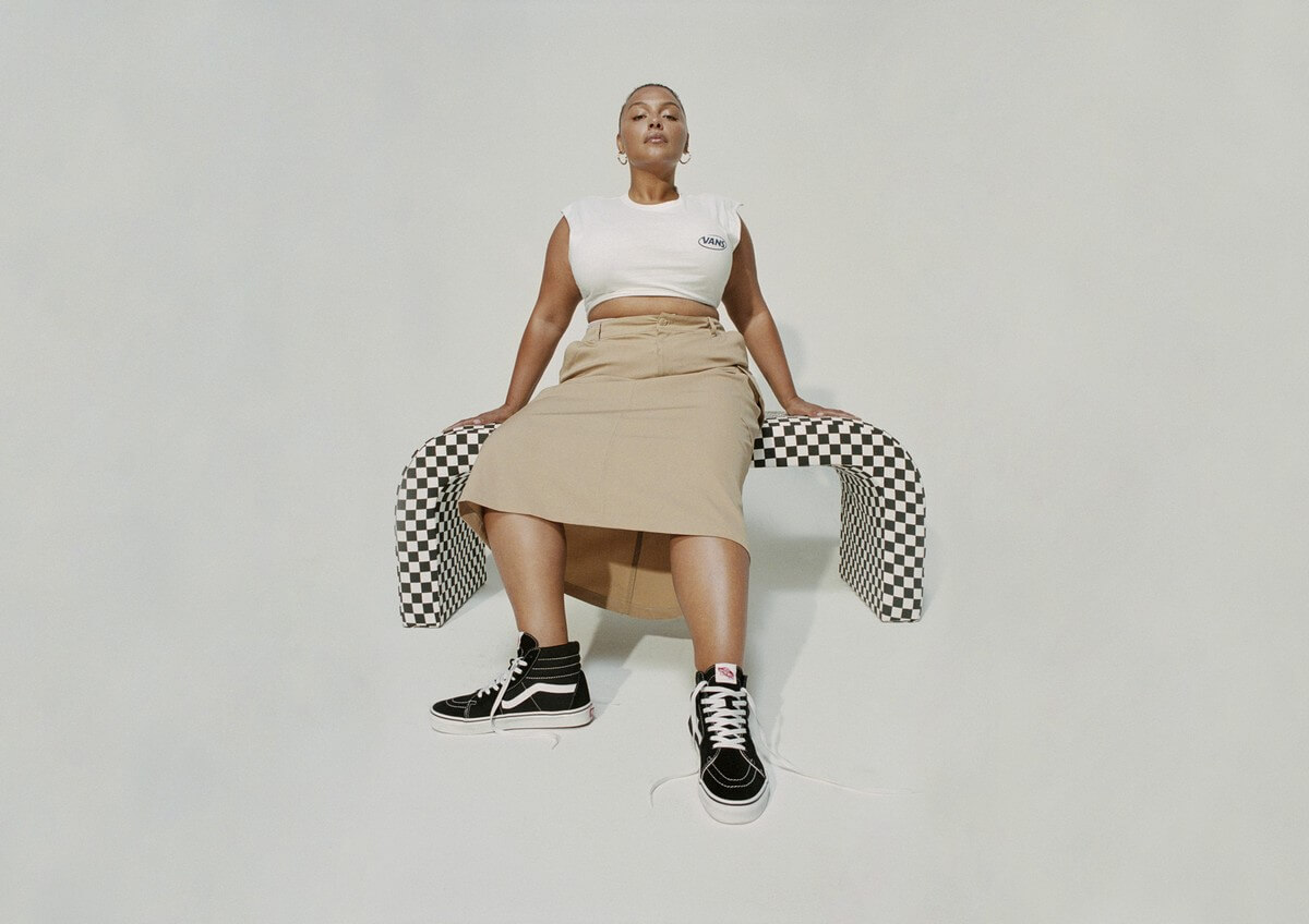 Paloma Elsesser präsentiert die Fall 2022 Kampagne "Classic Since Forever" von Vans