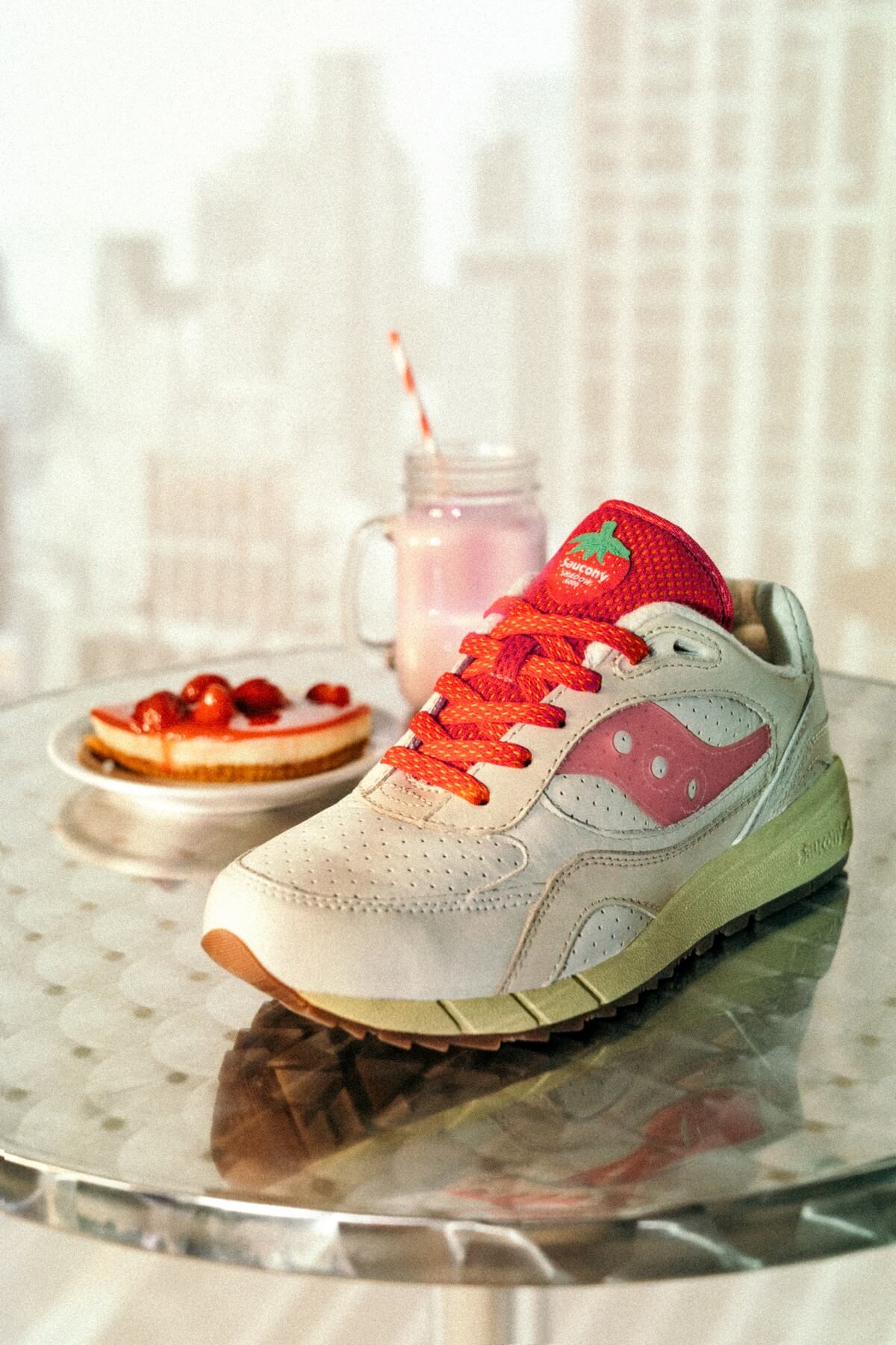 Saucony x Saucony Shadow 6000 „New York Cheesecake“