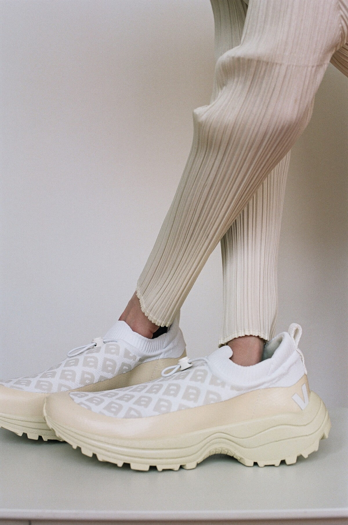 VEJA x Amélie Pichard Venturi V-Knit