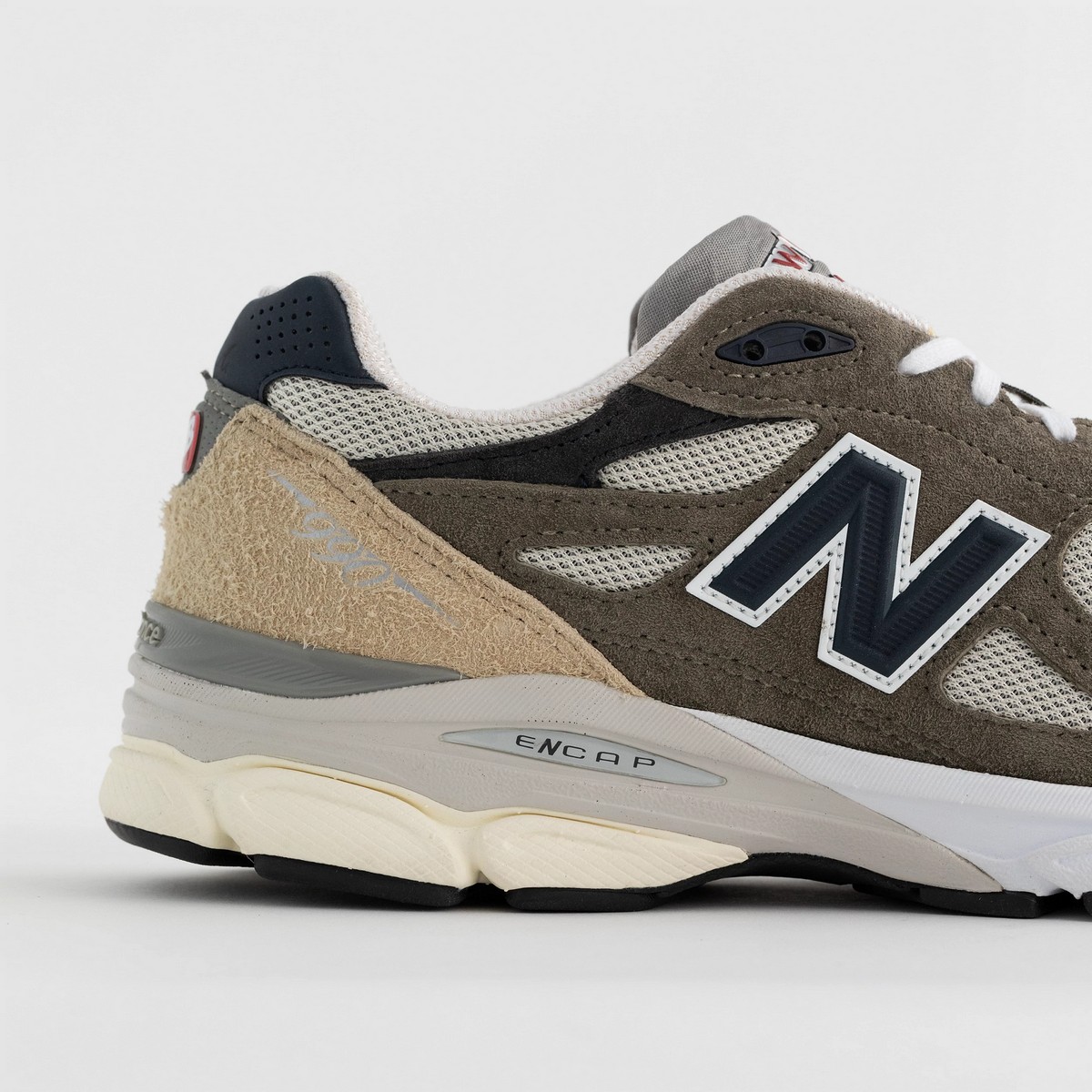 New Balance - Made in USA - MR990V3 - Grey/Blue