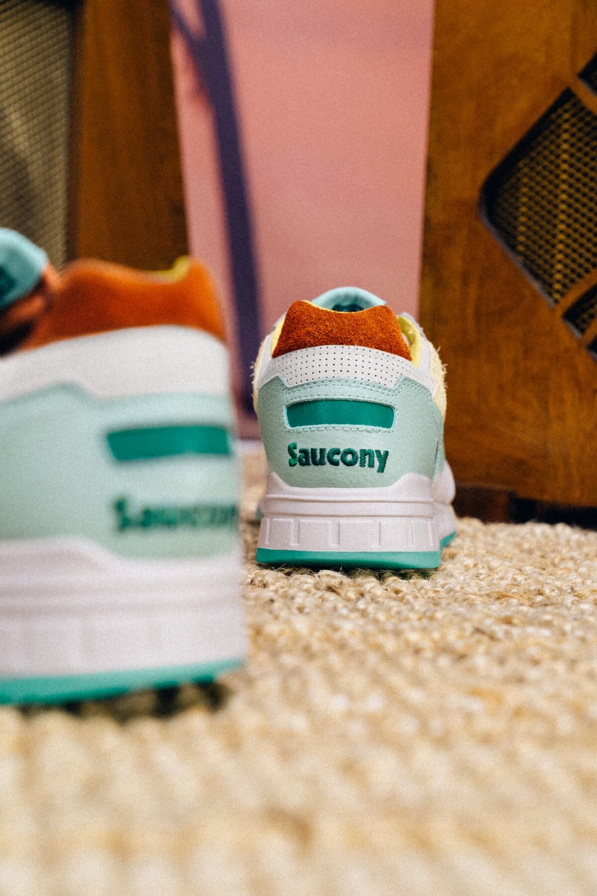 Saucony x Saucony - Shadow 5000 "St. Barth" - BeigeGreen - S70701-1