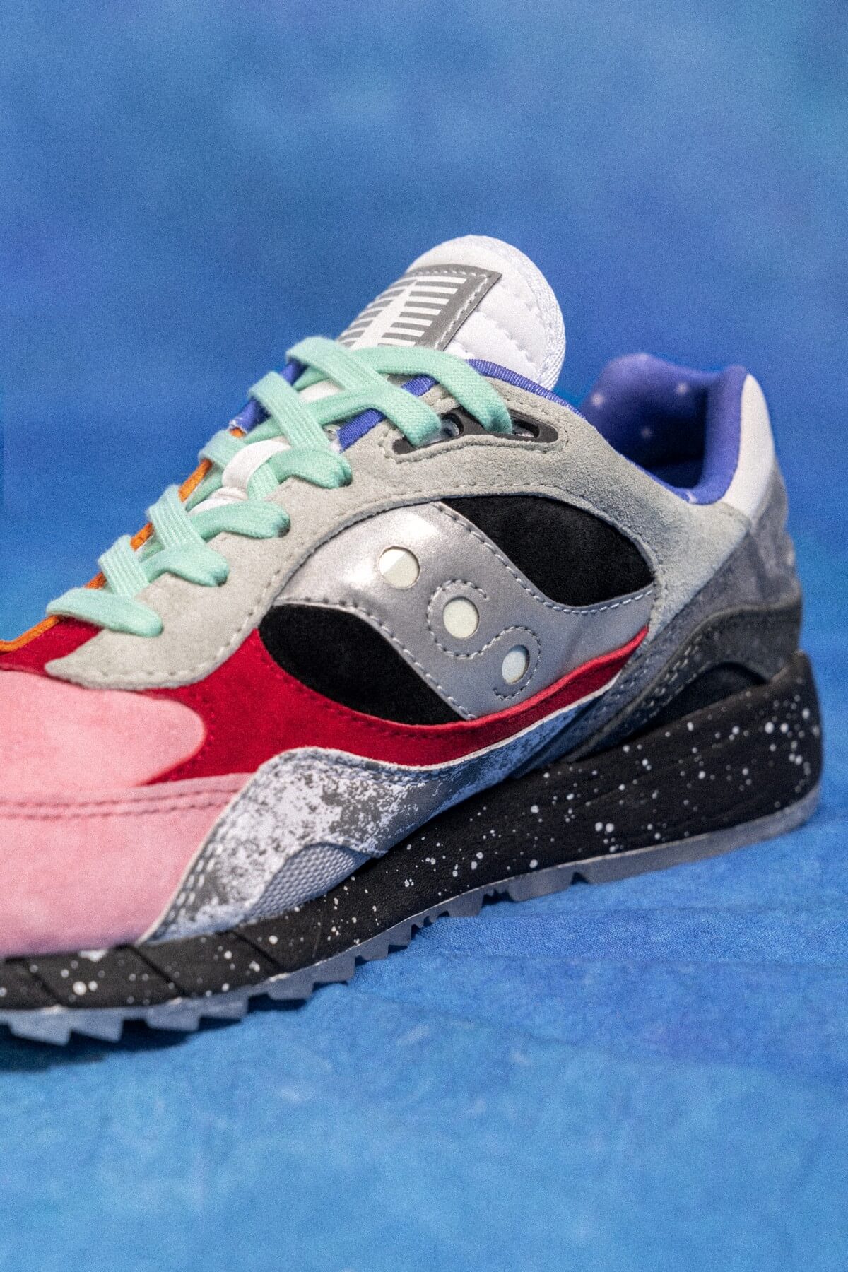Saucony x Saucony Shadow 6000 "Space Fight"