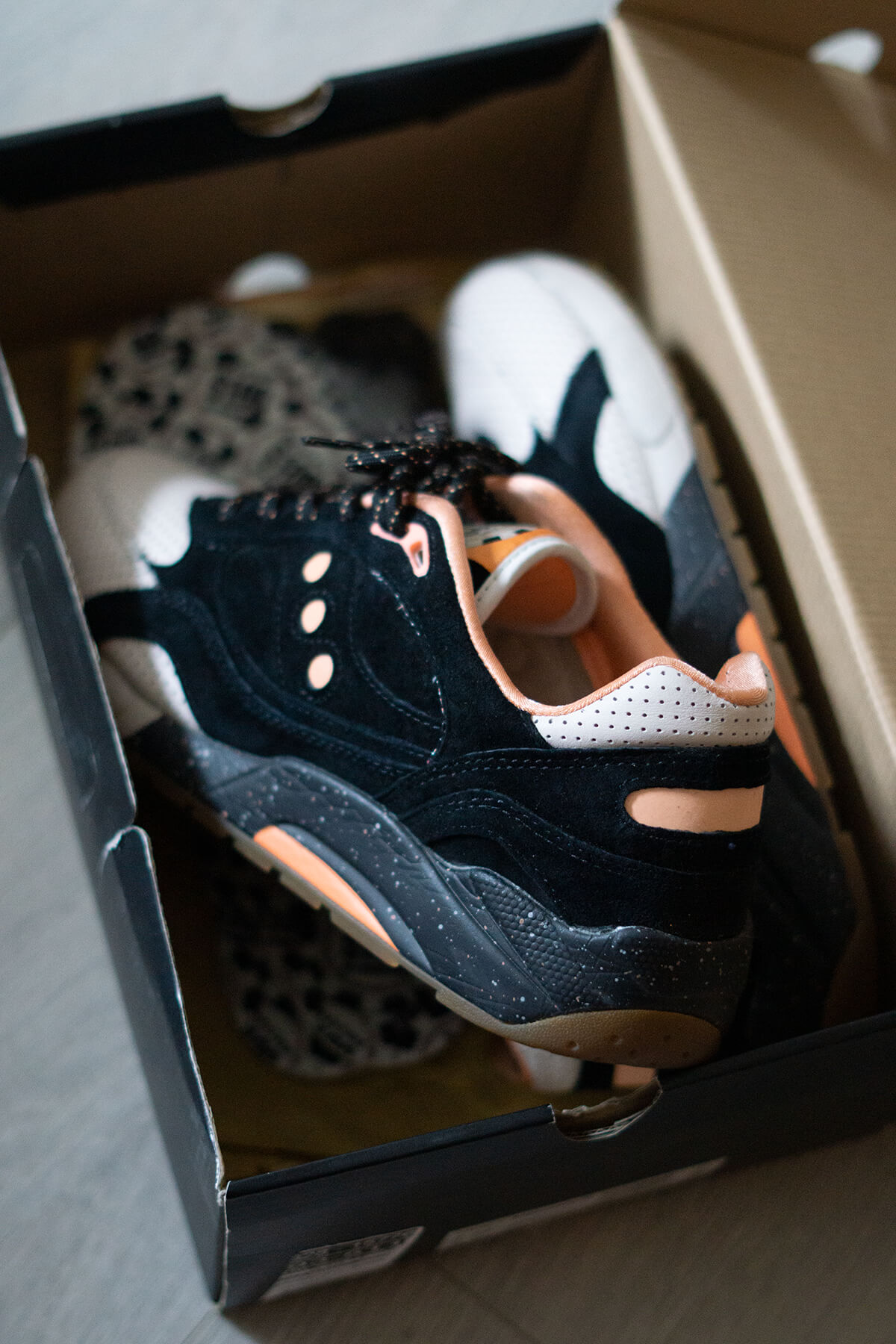 Saucony x Feature - G9 Shadow 6 - "High Roller" - Black/White-Salmon - S-70183-1