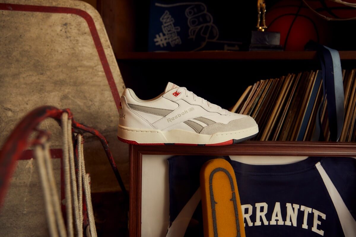 Reebok BB 4000 II - Cloud White / Pure Grey 8 / Vector Red - HQ3582