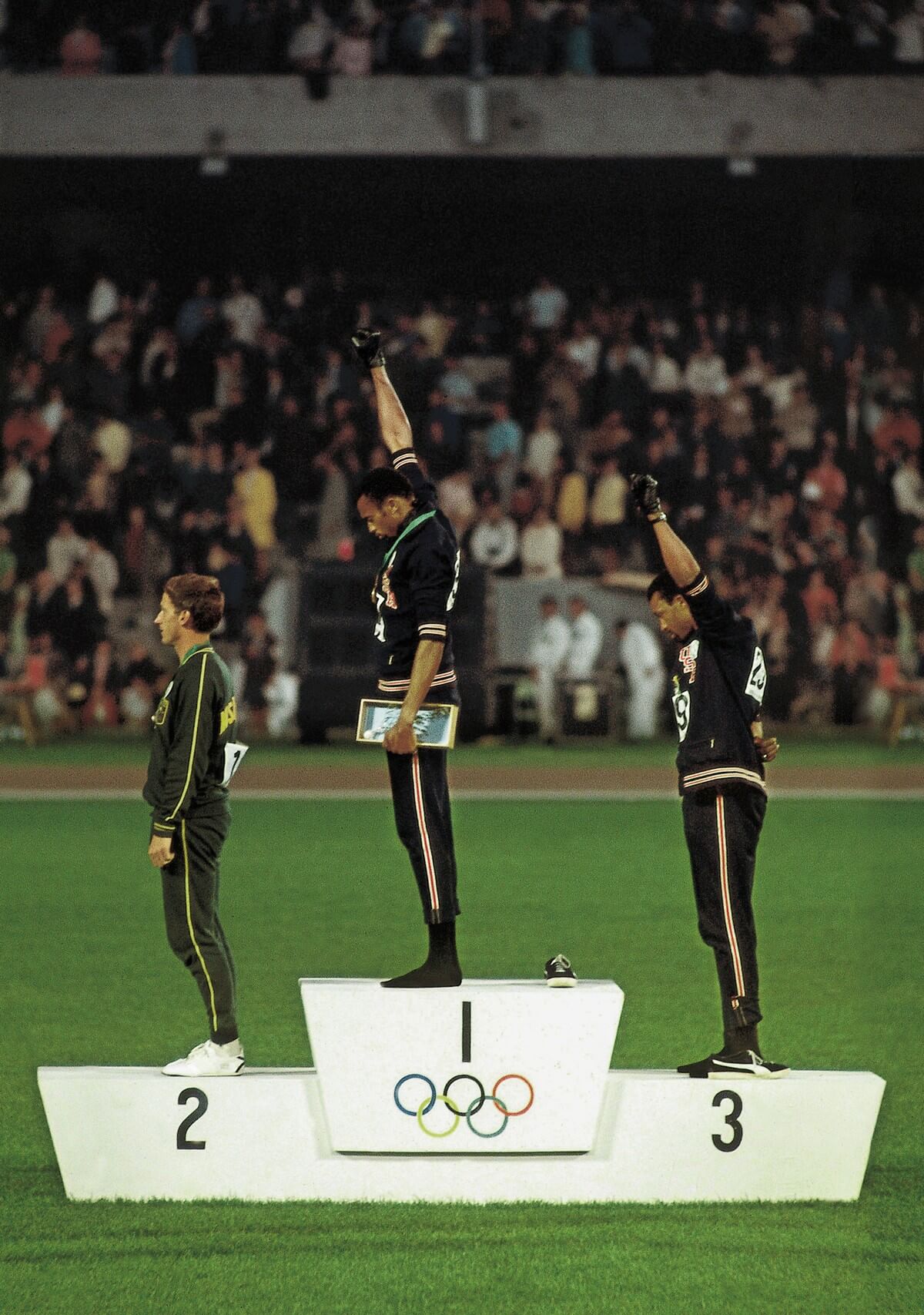Tommie Smith und John Carlos (Gewinner des 200-Meter-Lauf) - Olympische Spiele 1968