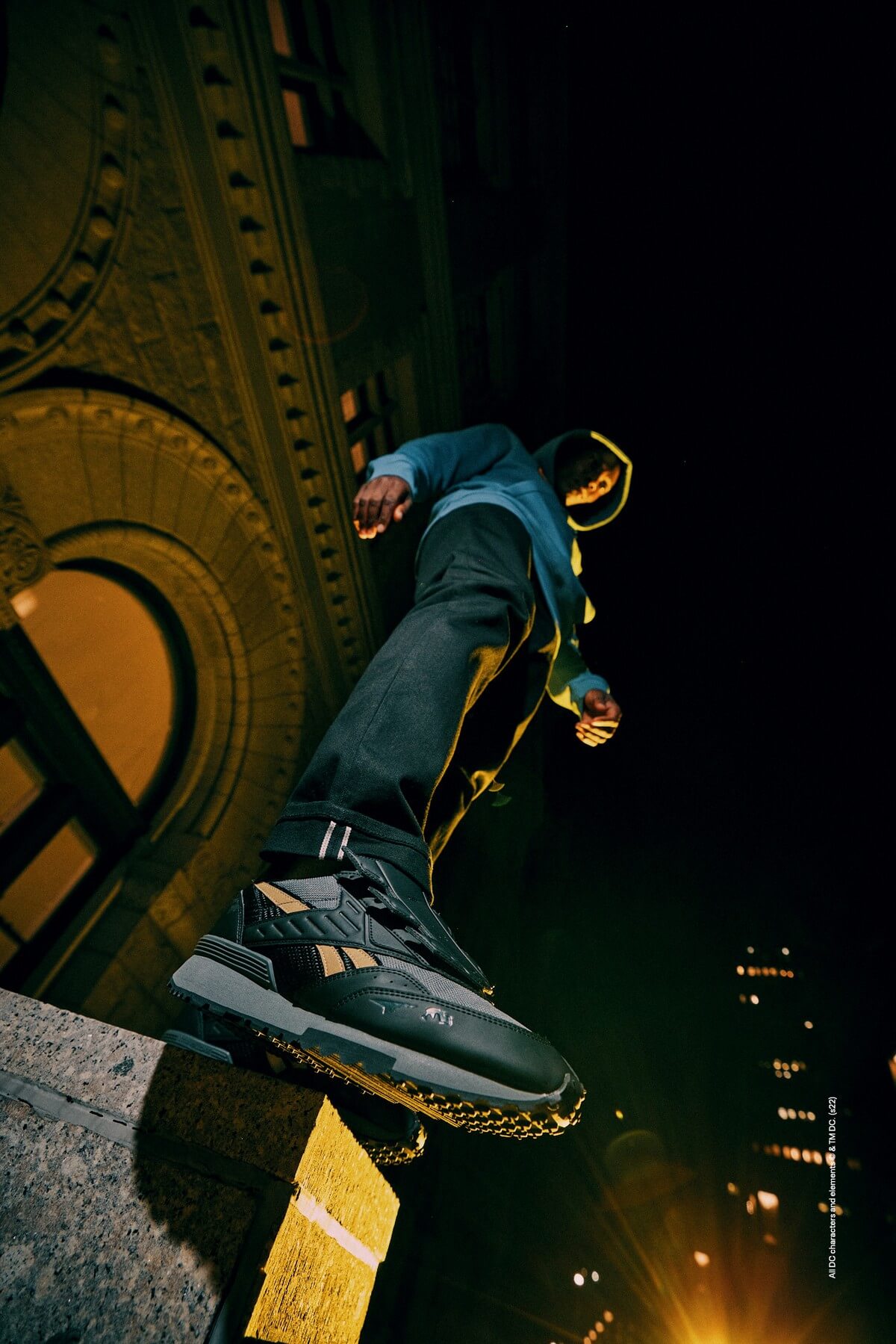Reebok x Warner Bros. DC "Good vs. Evil" - LX 2200 "Batman" - HQ4584