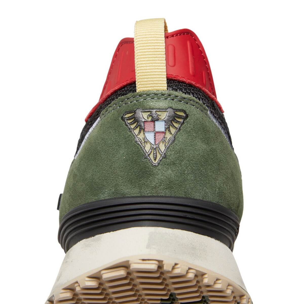 Reebok x Street Fighter - LX2200 - Cammy - H06329