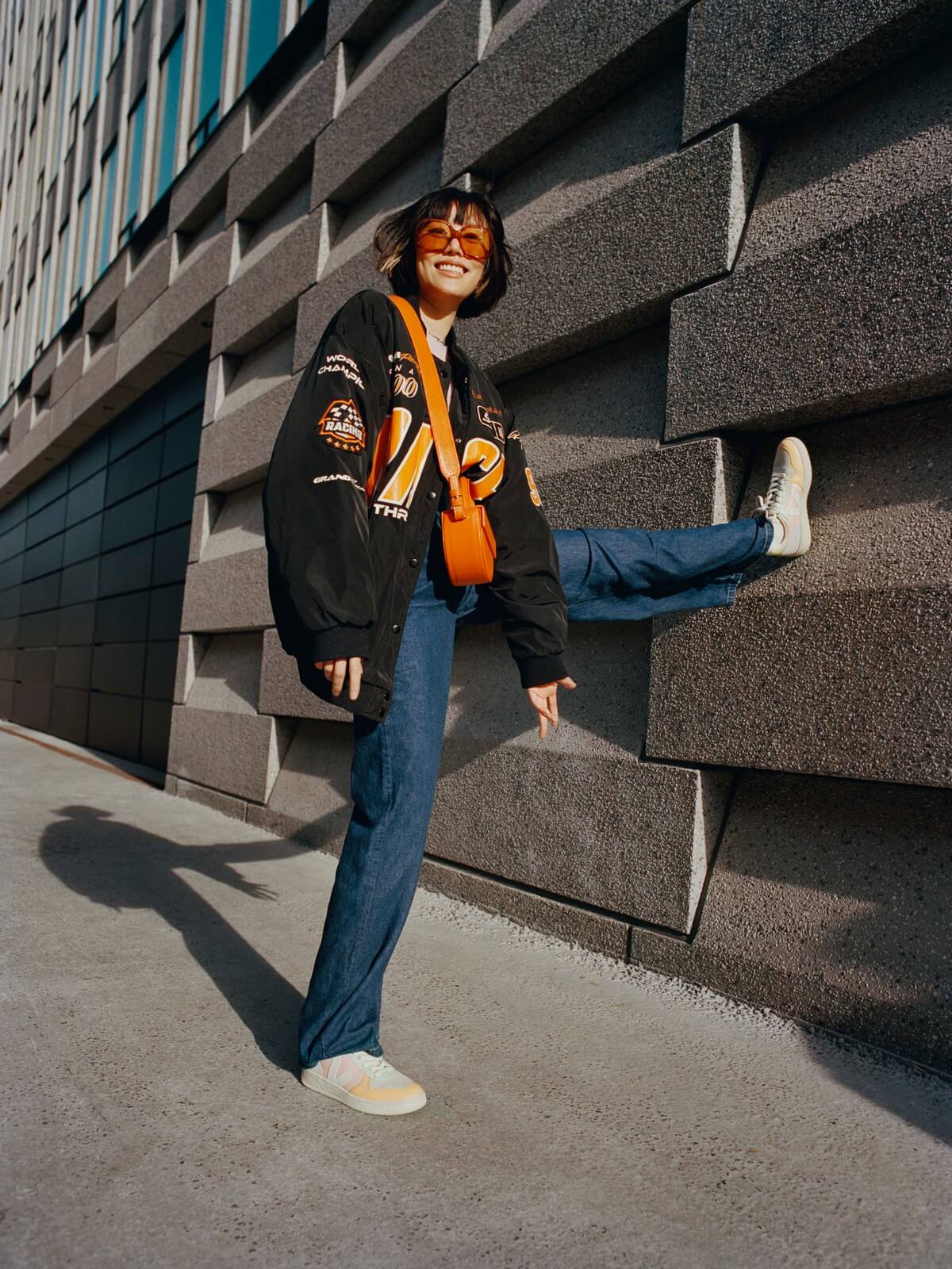 VEJA V-10 Petale / White / Multicolor