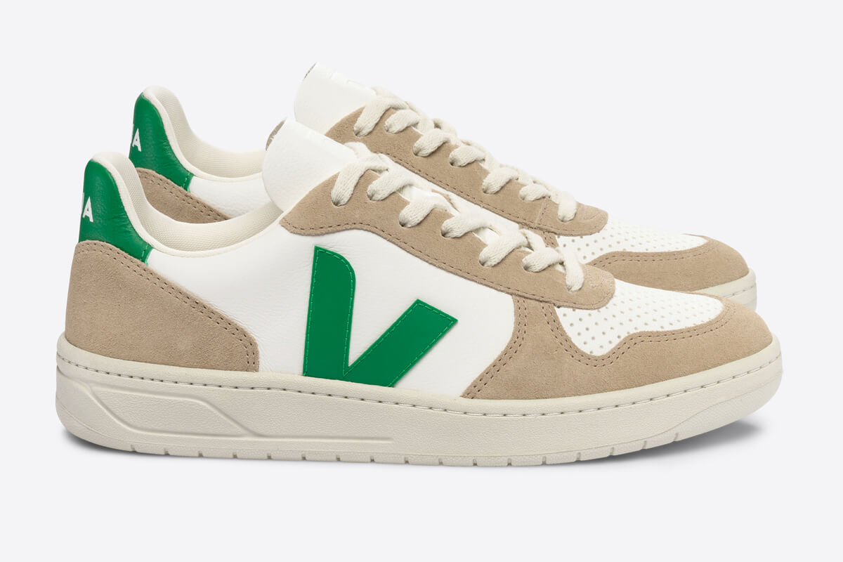 VEJA V-10 Extra White / Emeraude / Sahara