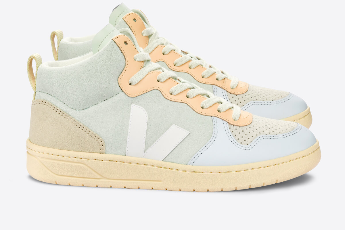 VEJA V-15 Jade / White / Multicolor