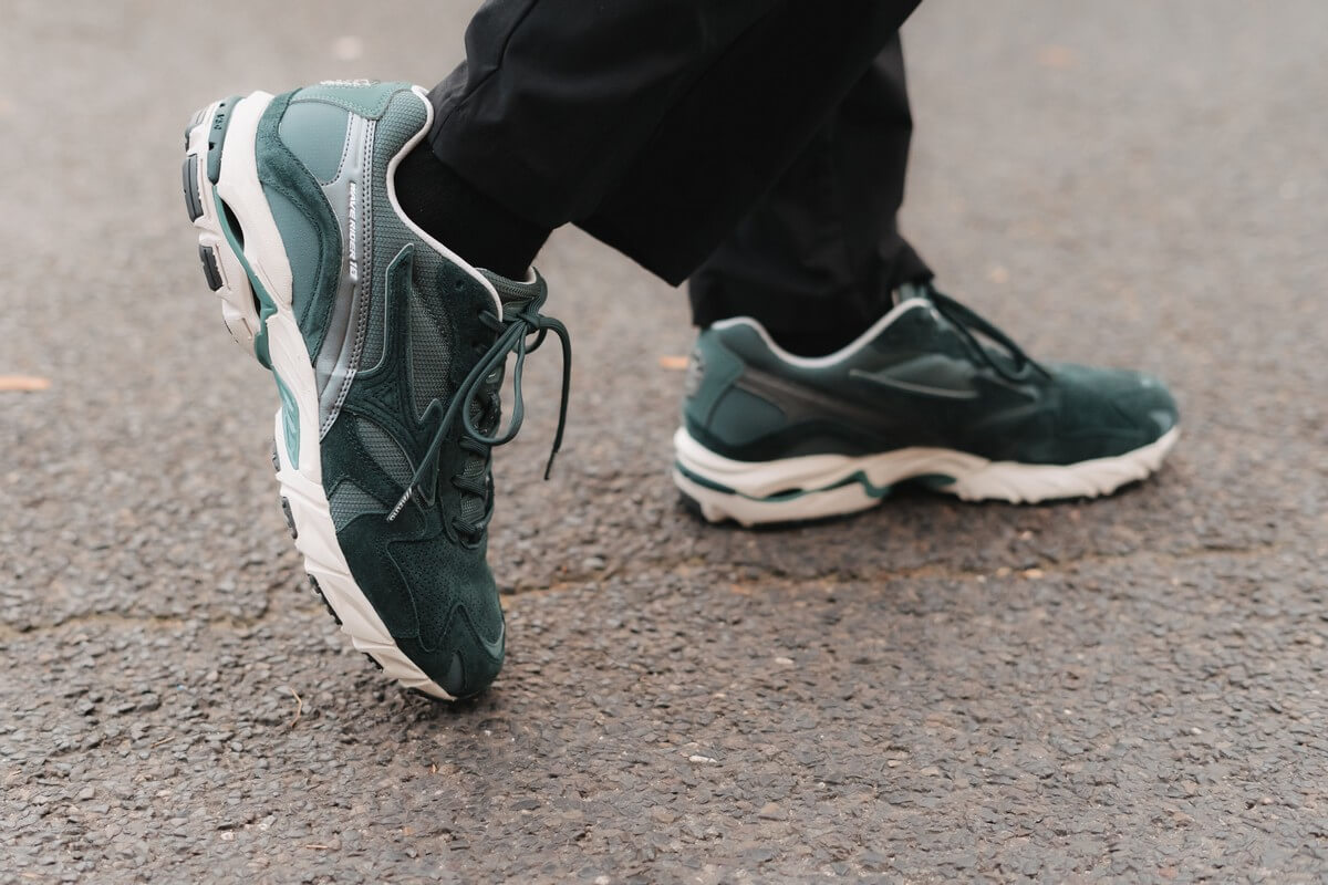 Mizuno Wave Rider 10 Premium - Silver Pine/ Green Gables/ Silver Birch - D1GA227702