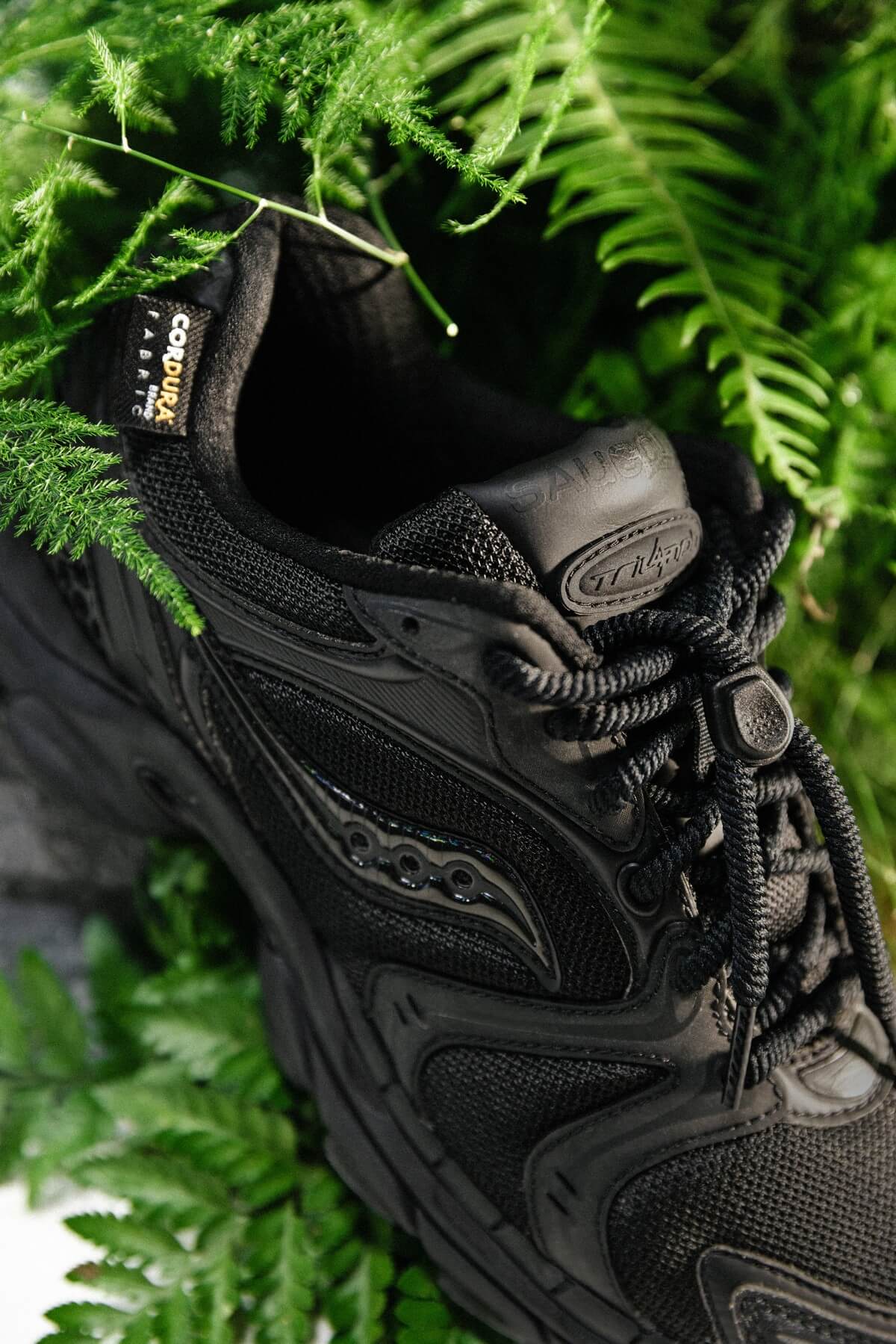 Saucony ProGrid Triump 4 „Gorpcore“