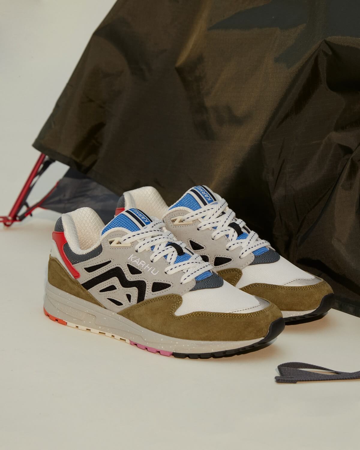 Karhu Legacy 96 "Forest Rules" - Green Moss/ Jet Black - F806052