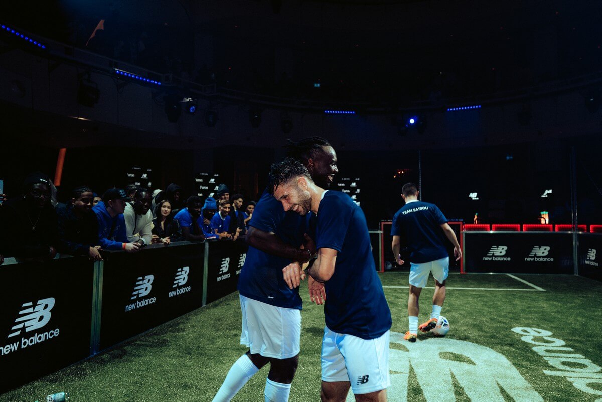New Balance stellt im Deutschen Theater München neuen Furon 7 und Tekela 4 vor
