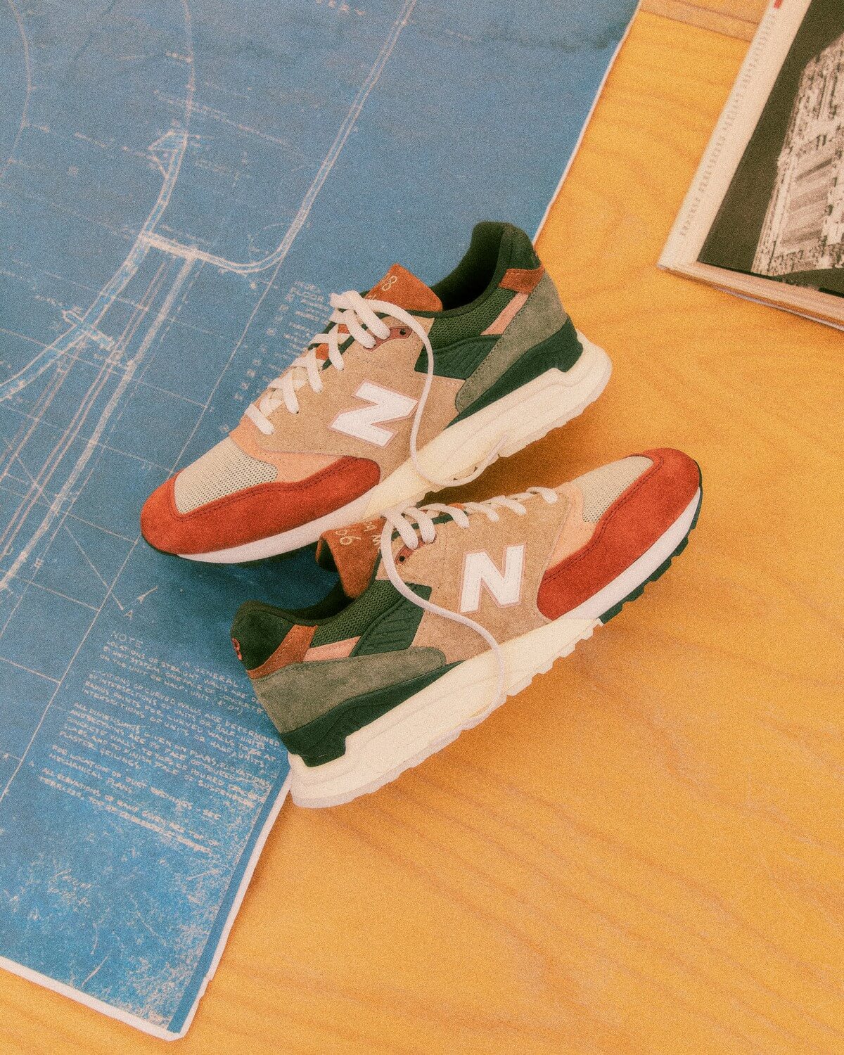 New Balance x Ronnie Fieg (Kith) x Frank Lloyd Wright Foundation "Broadacre City" - Beige/Chutney - U998KH1