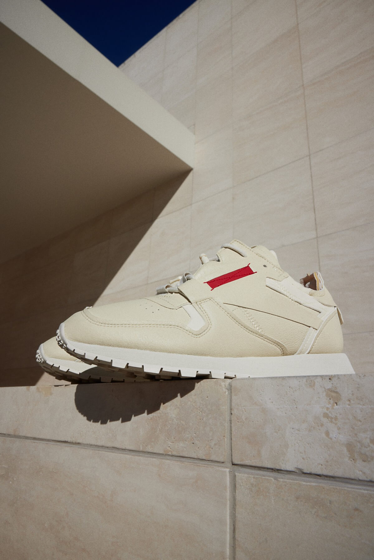 Classic Vegan MIY - Vintage Chalk S23-R / Vector Red / Core Black - IG7205
