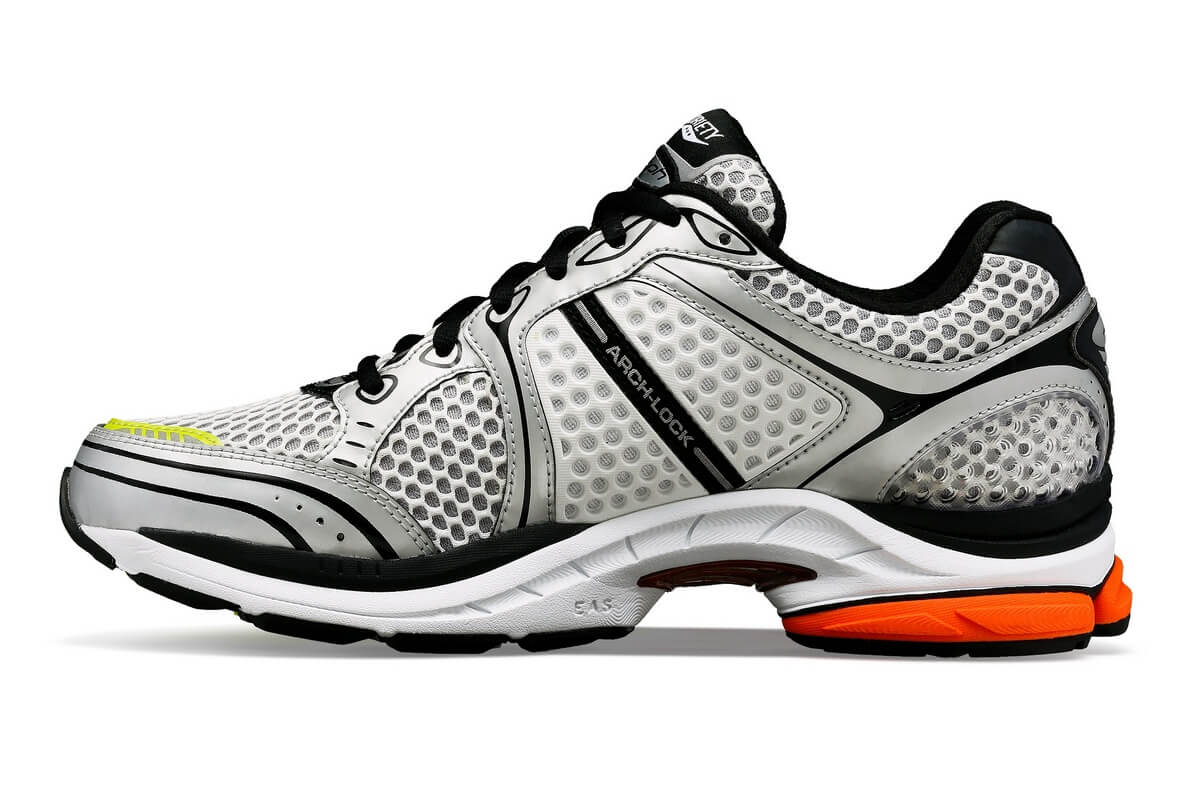 Saucony x Highsnobiety - Pro Grid Triumph 4 - Silver/Multi - S70821-2