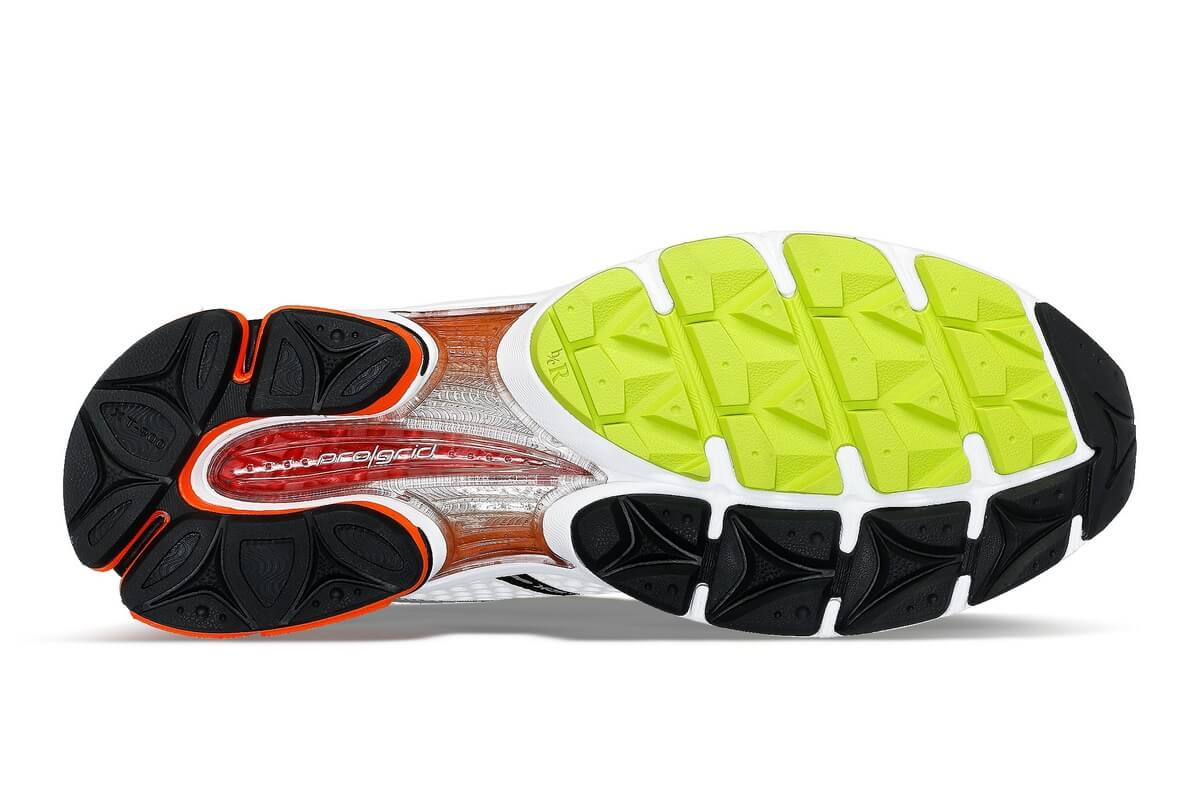 Saucony x Highsnobiety Pro Grid Triumph 4
