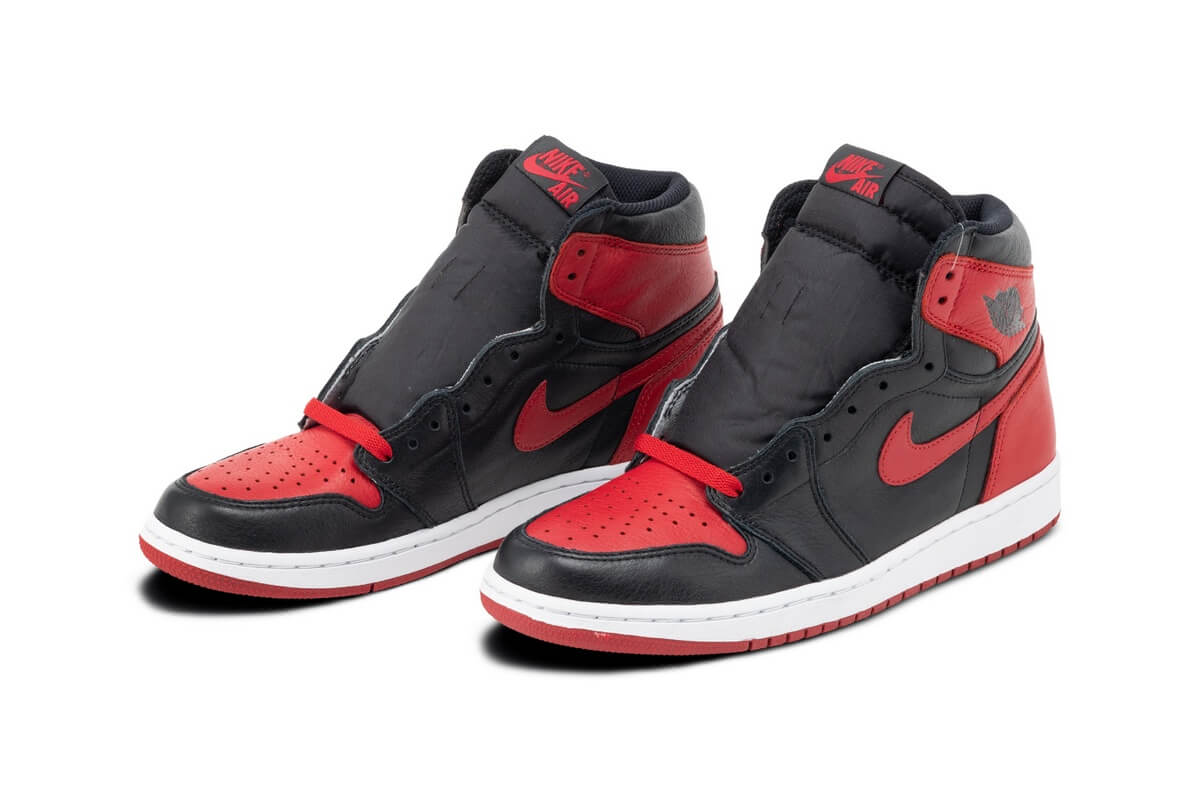 Nike Air Jordan 1 Retro High "Banned" Numbered Deluxe Version 02/23