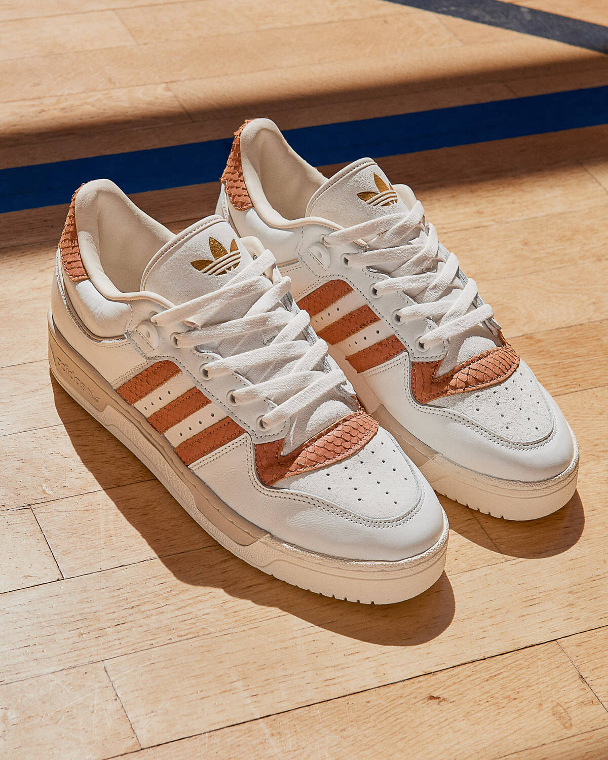 adidas Originals Rivalry Low 86 "Collective Series" - Chalk White / Clay Strata / Core White - IE9940