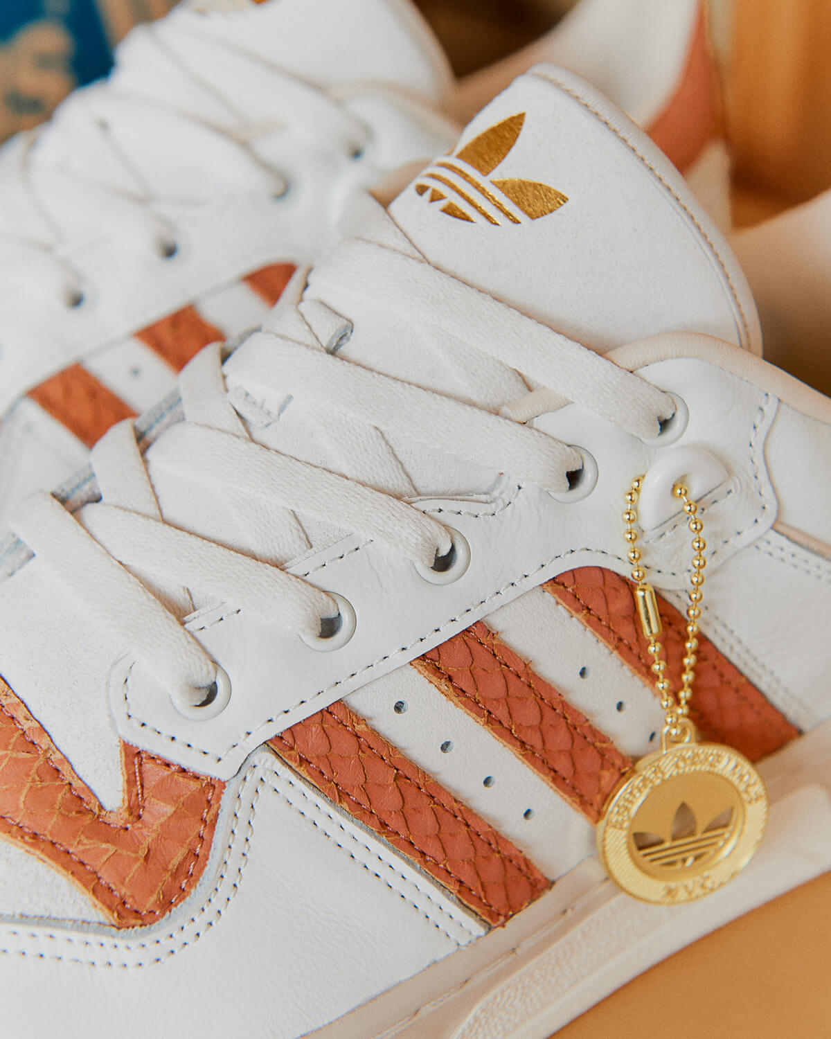 adidas Originals Rivalry Low 86 "Collective Series" - Chalk White / Clay Strata / Core White - IE9940