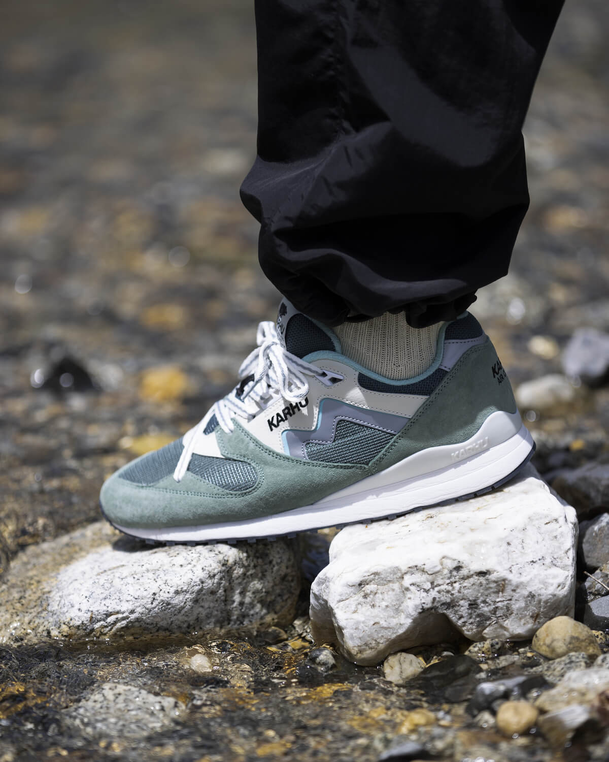 Karhu - Synchron Classic - Iceberg Green / Lily White - F802678