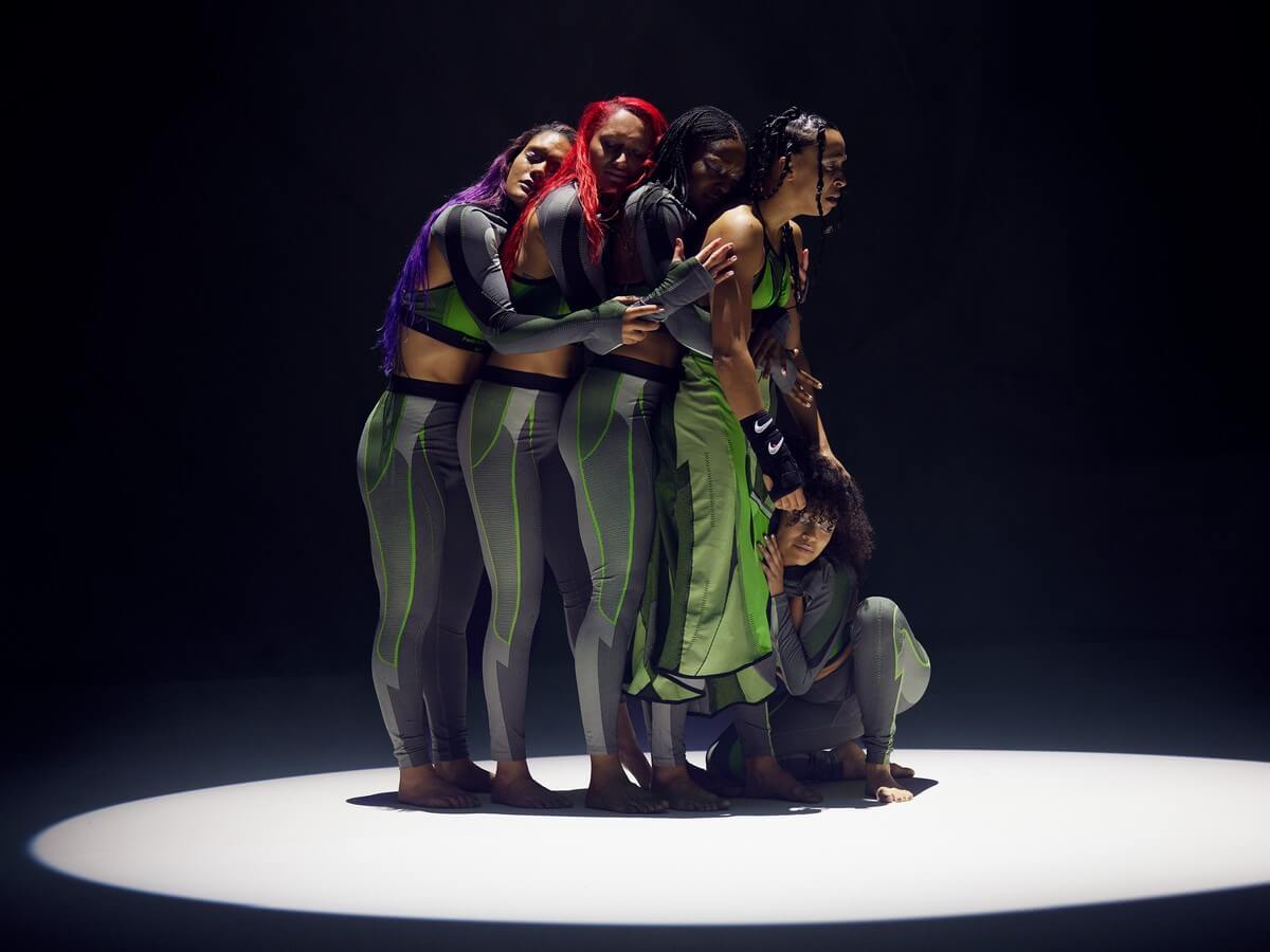 Eine Szene aus "Goddess Awakened" mit Stücken von Nike x Feng Chen Wang