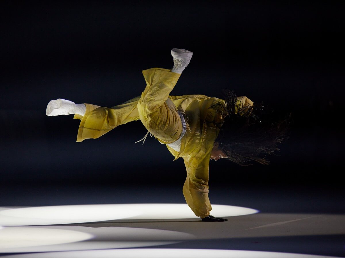 Eine Szene aus "Goddess Awakened" mit der Nike-Sportlerin India Sardjoe