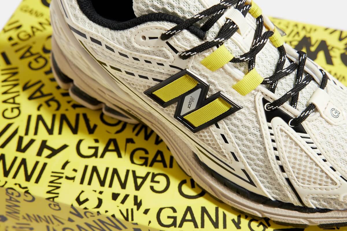 New Balance x GANNI 1906R - Egret - M1906RGG
