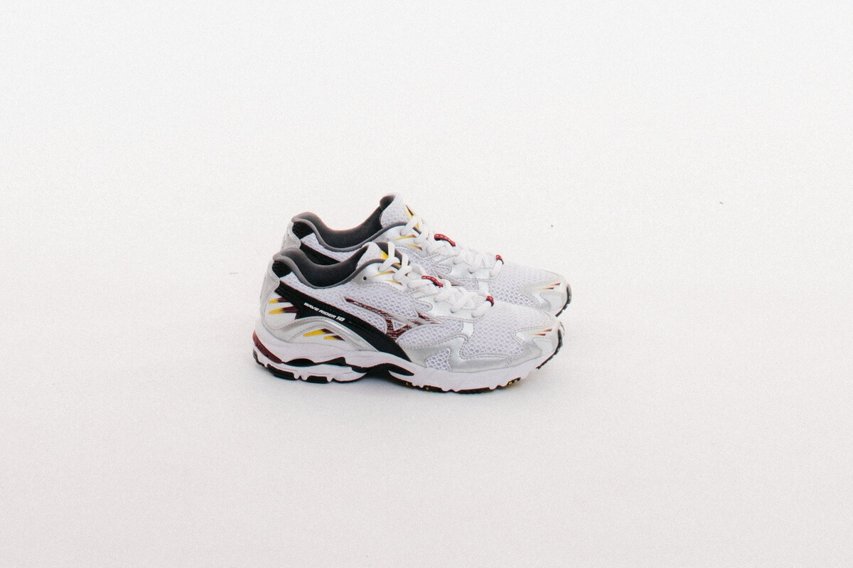 Mizuno Wave Rider 10 "Metallic Pack" - White / Cabernet / Silver - D1GA2104-10