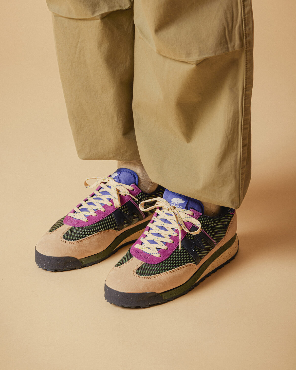 Karhu Mestari Control – Curry / Mineral Red – F840003