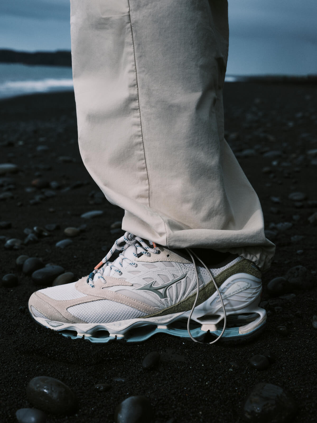Mizuno Wave Prophecy LS - Silver Cloud / White Sand / Cedar - D1GA238701