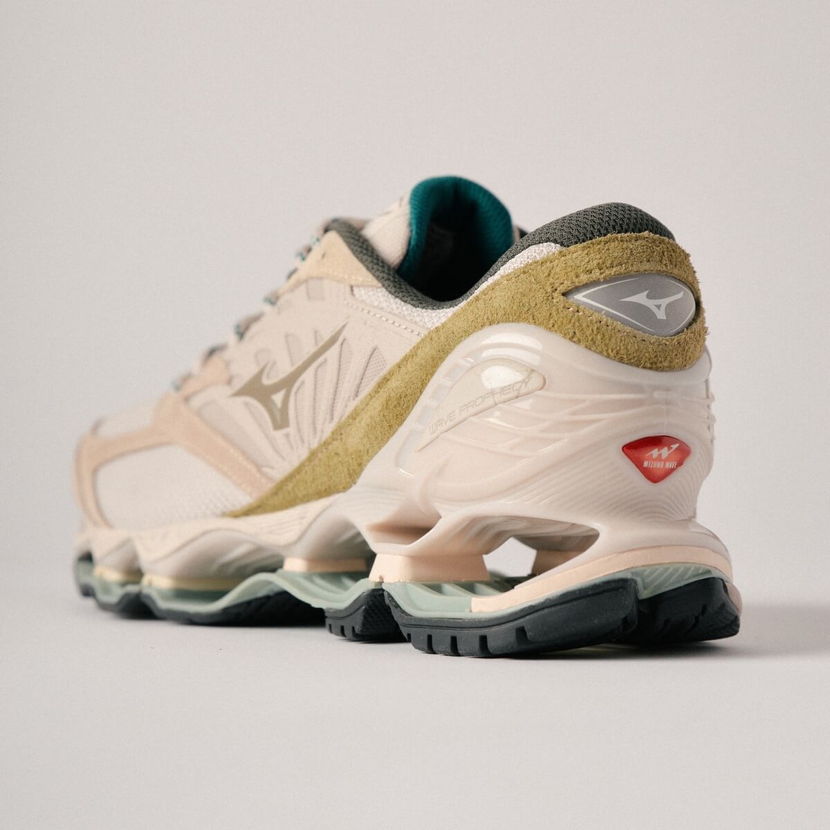 Mizuno Wave Prophecy LS - Silver Cloud / White Sand / Cedar - D1GA238701