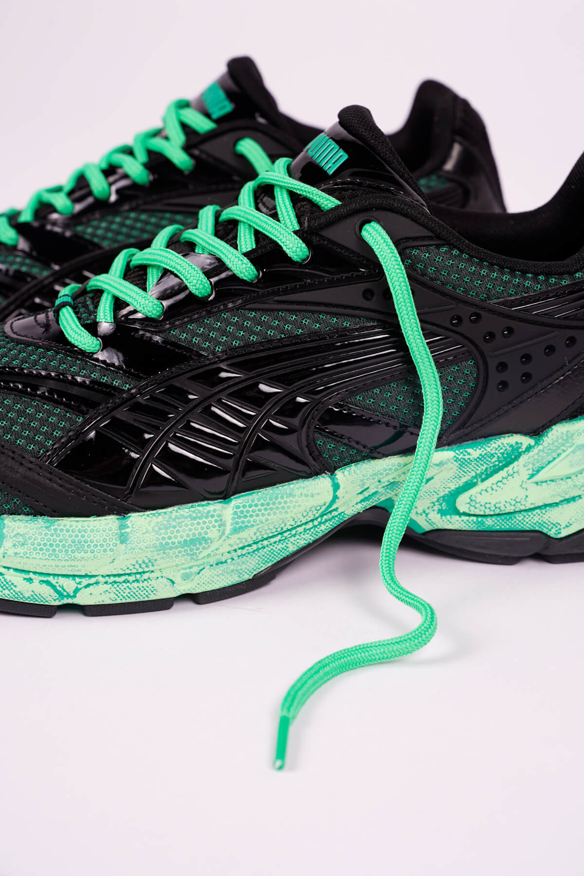 Puma x Black Forest Velophasis "Into the Nature" - Puma Black-Grassy Green - 394535-01
