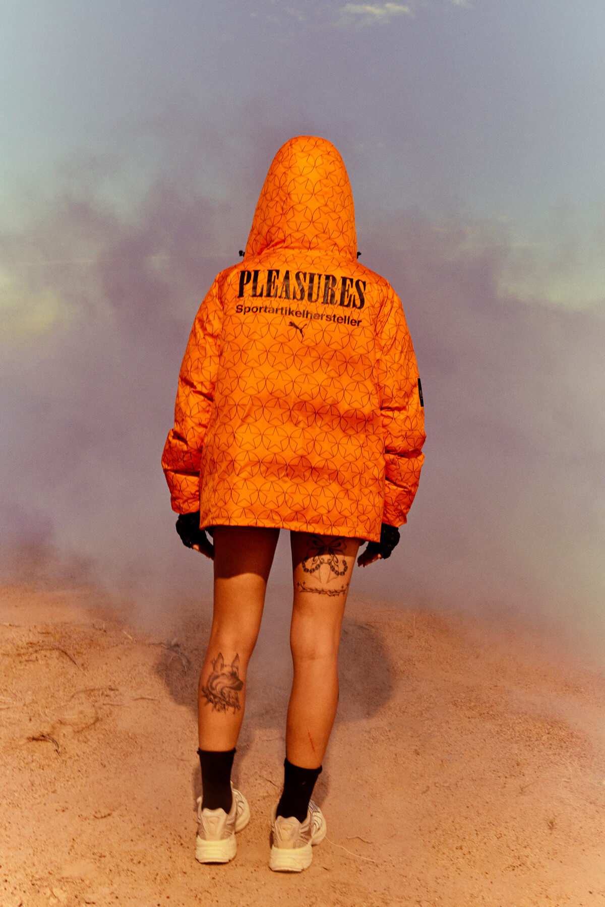 PUMA x PLEASURES Sportartikelhersteller Apparel & Sneaker Collection ft. Velophasis