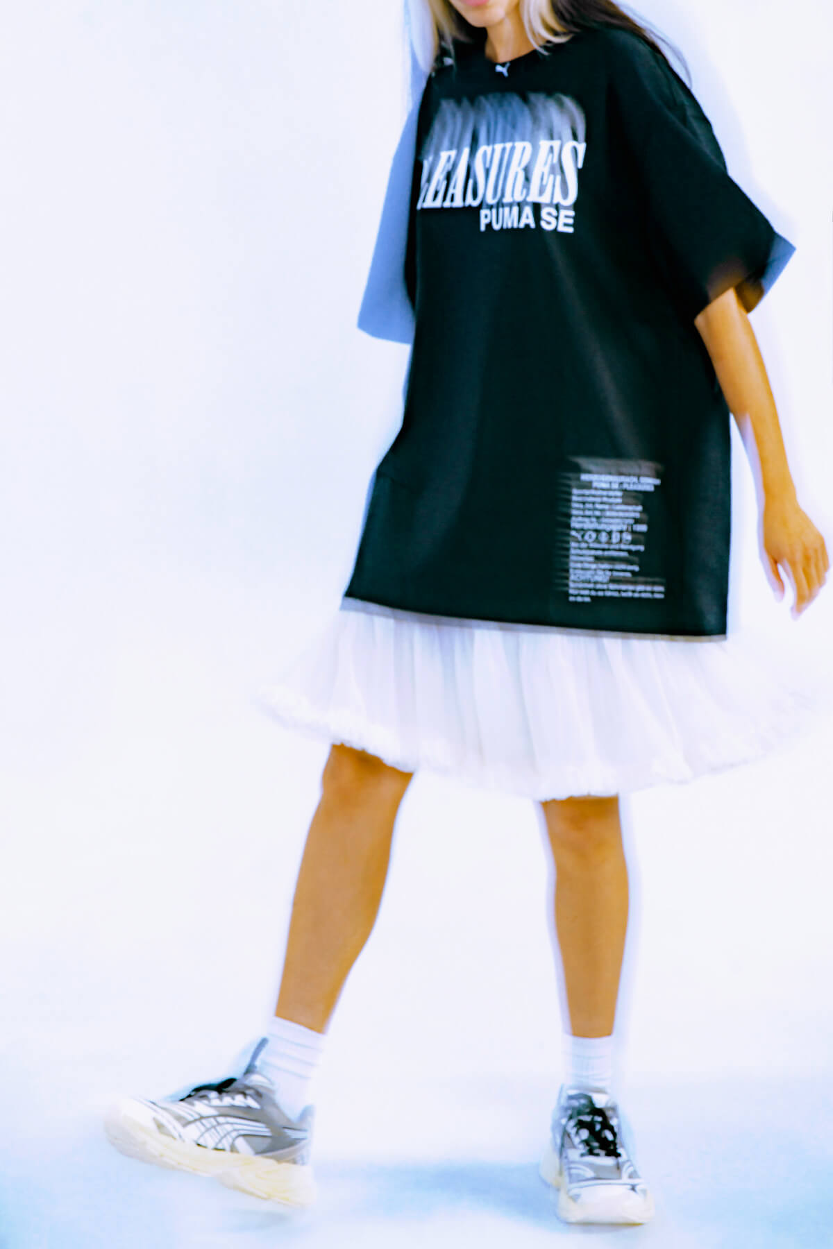PUMA x PLEASURES Sportartikelhersteller Apparel & Sneaker Collection ft. Velophasis