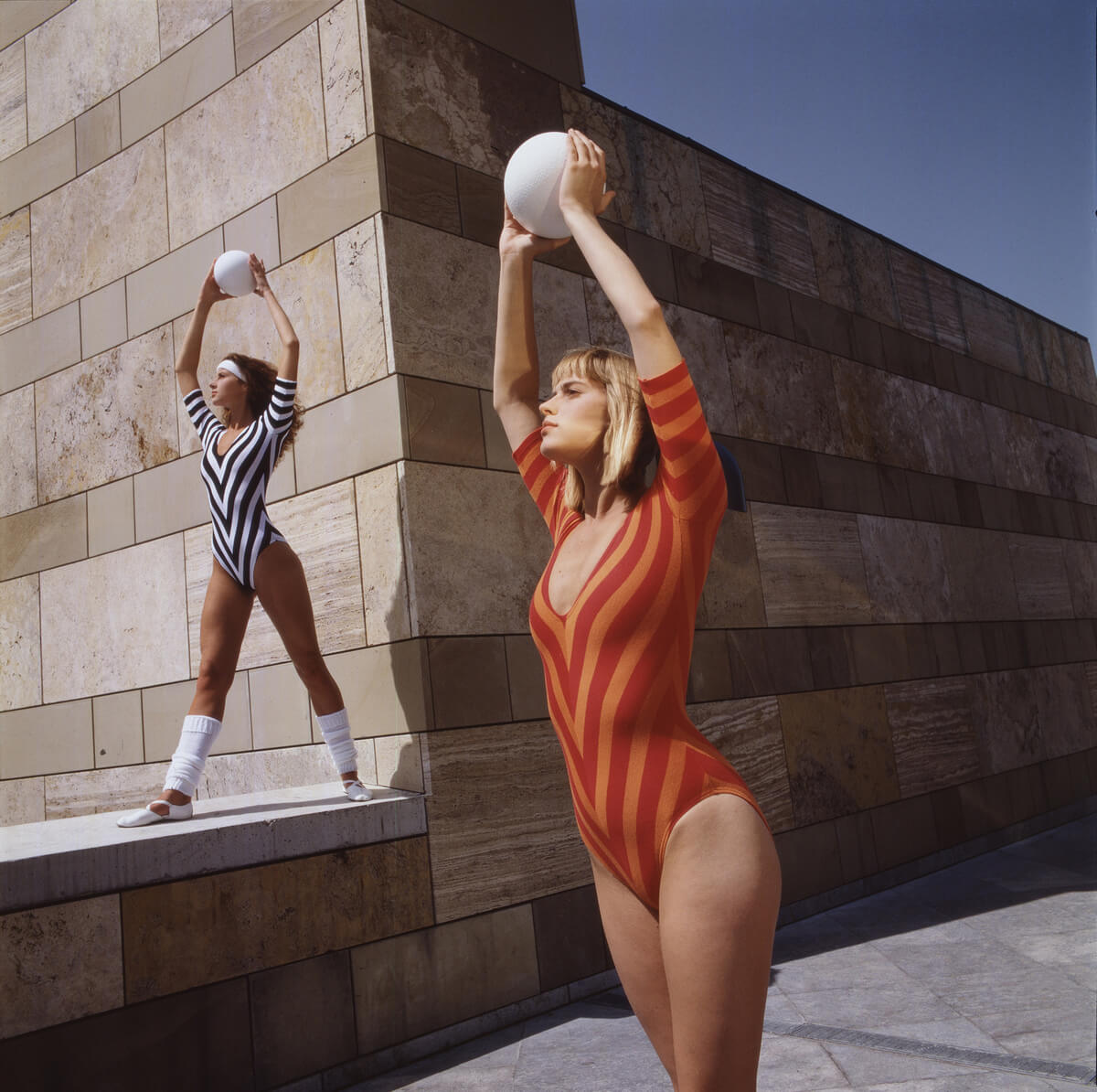 James Stirling, Michael Wilford, and Associates (Architekturfirma) unbekannter Fotograf, James Frazer Stirling (archive creator), Staatsgalerie mit Mannequins, Stuttgart, 1980er Jahre, © James Stirling/Michael Wilford fonds, Collection Centre Canadien d'Architecture/Canadian Centre for Architecture, Montréal