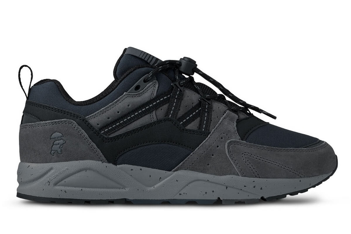 Karhu x Knirps Fusion 2.0 "Sh*tty Weather" - Plum Kitten / Jet Black - F804160