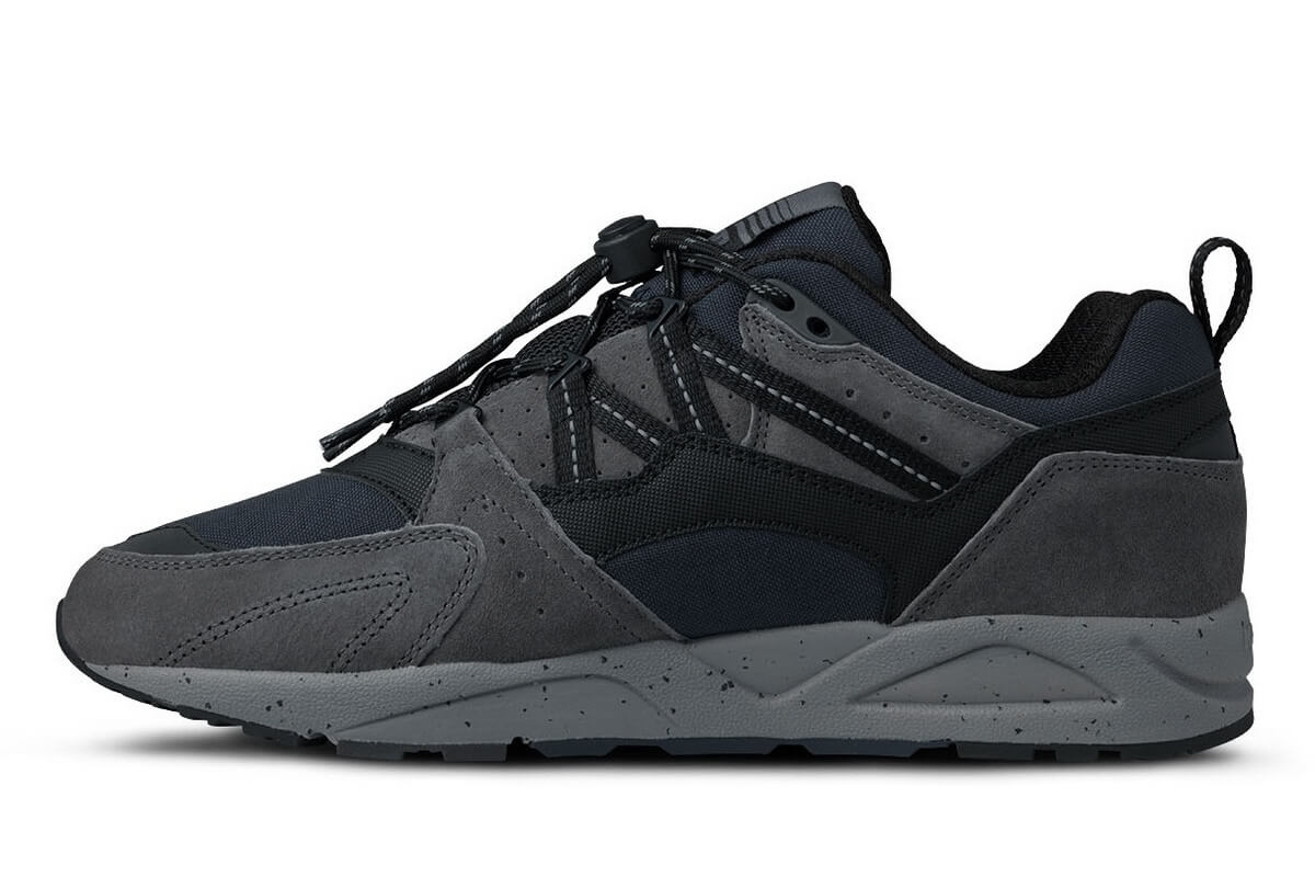 Karhu x Knirps Fusion 2.0 "Sh*tty Weather" - Plum Kitten / Jet Black - F804160