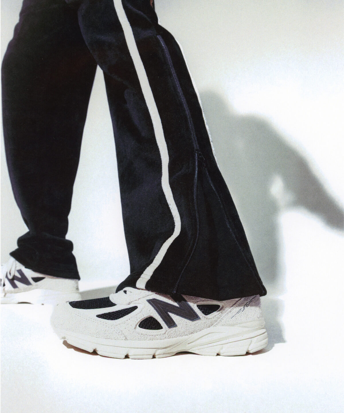 New Balance x Joe Freshgoods - U990JS4 - Peat / Pirate Black - on foot