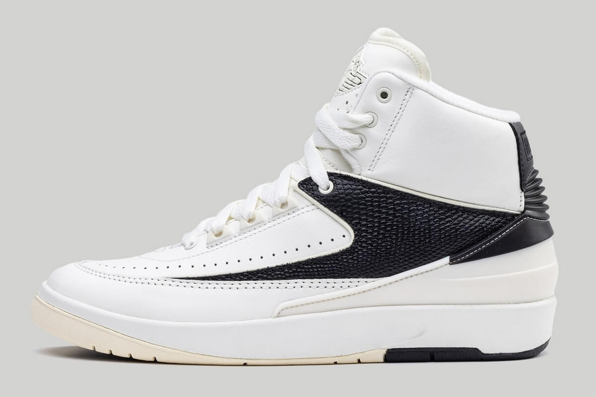 Nike Air Jordan 2 Retro Low - Sail/Coconut Milk-Black - DX4400-100